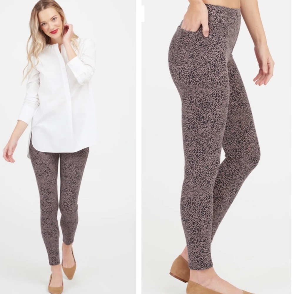 Women’s Spanx Jean-ish Ankle Leggings‎ in Desert Dot Size Medium Animal Print